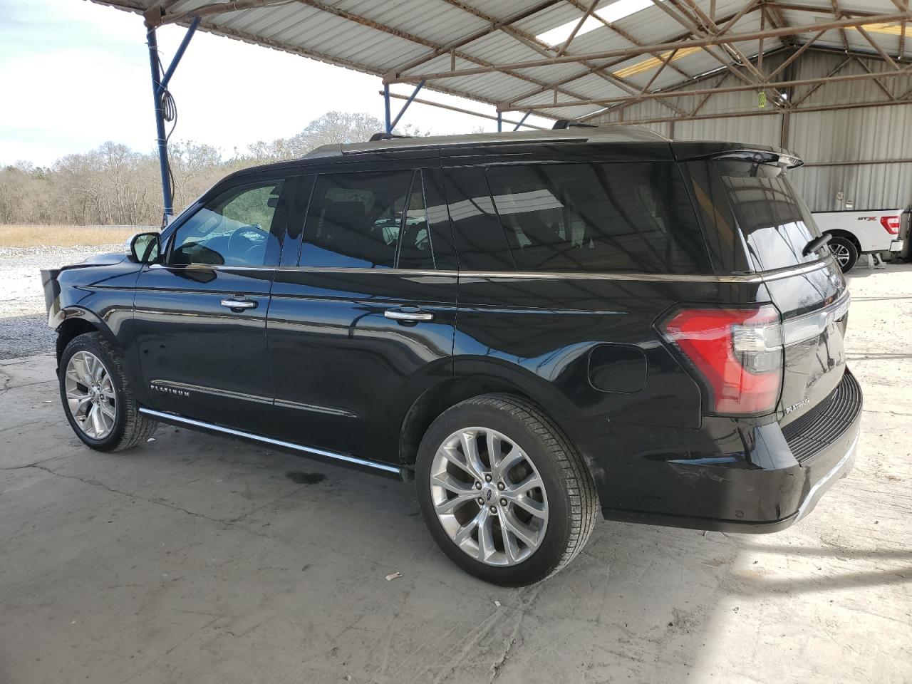 2018 Ford Expedition VIN 1FMJU1LT7JEA02638 Copart auction photo, front end / minor dent/scratches damage thumbnail 2