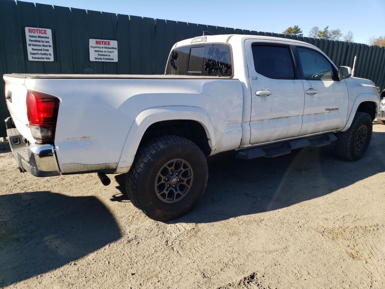 2018 Toyota Tacoma VIN 3TMDZ5BN1JM041331 Copart auction photo, side / minor dent/scratches damage thumbnail 3