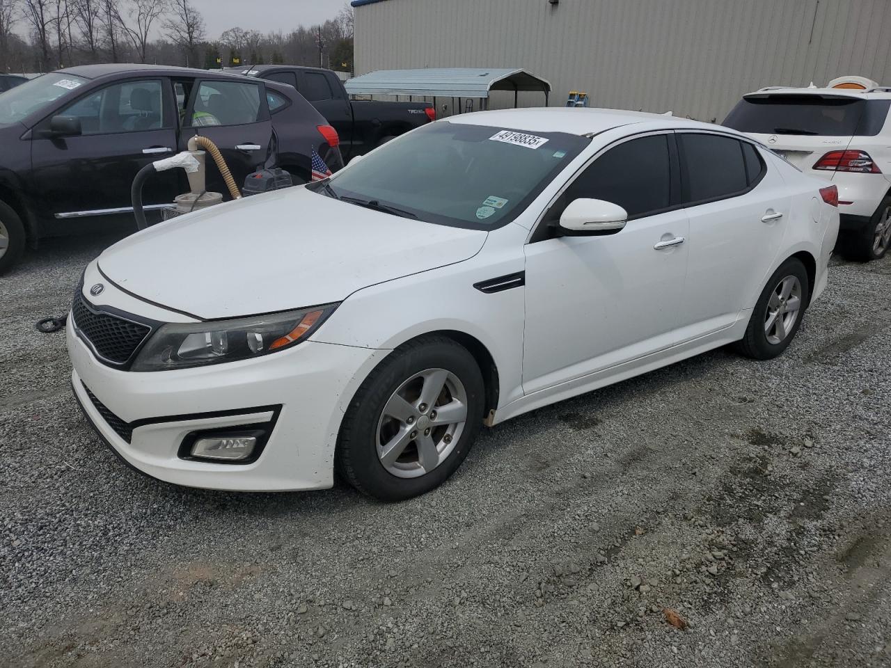 2015 KIA Optima VIN 5XXGM4A70FG445805