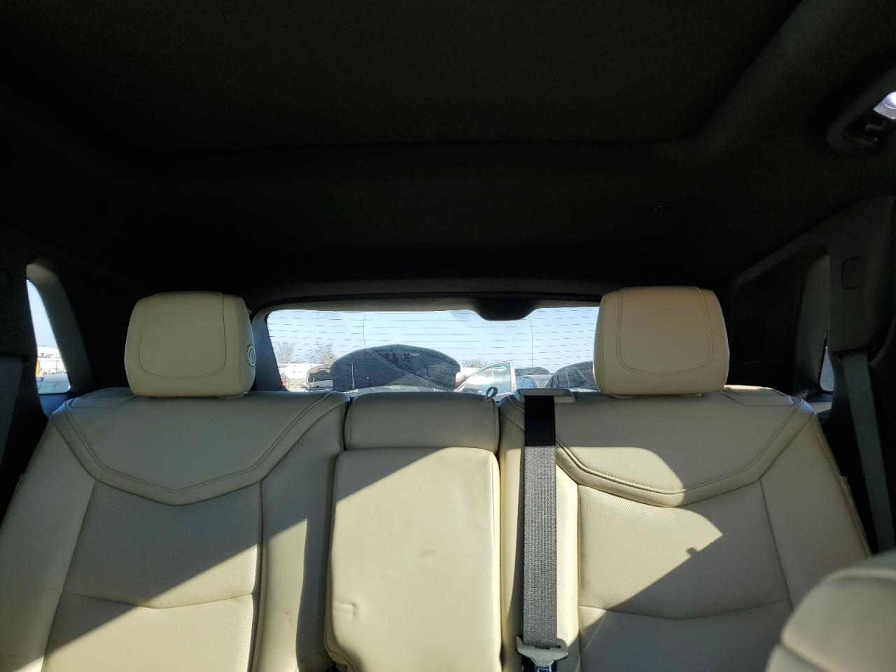 2017 Cadillac XT5 VIN 1GYKNDRS5HZ273636 Copart auction photo, rear end / minor dent/scratches damage thumbnail 10