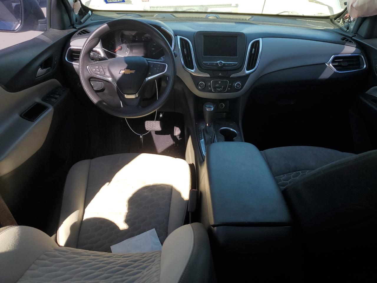 2021 Chevrolet Equinox VIN 3GNAXHEVXMS123684 Copart auction photo, rear end / minor dent/scratches damage thumbnail 8