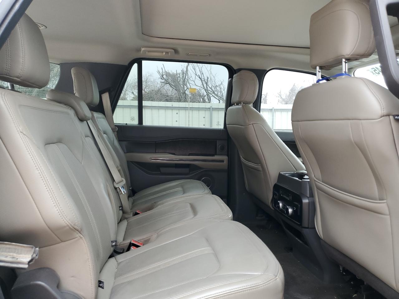 2019 Ford Expedition VIN 1FMJU1KT4KEA15608 Copart auction photo, rear end damage thumbnail 11