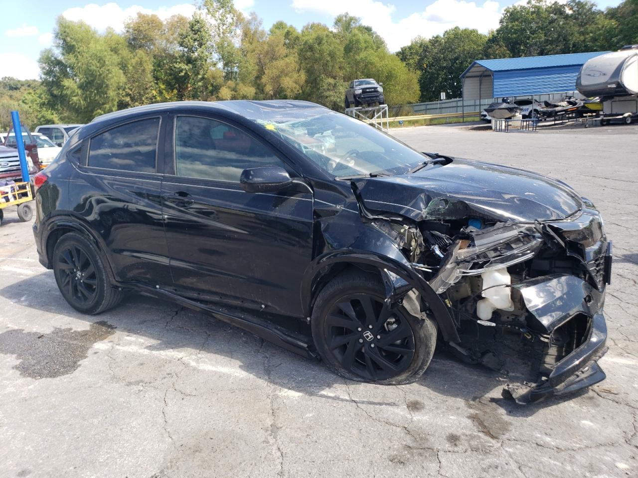 2022 Honda HR-V VIN 3CZRU5H15NM706000 Copart auction photo, front end / top/roof damage thumbnail 4
