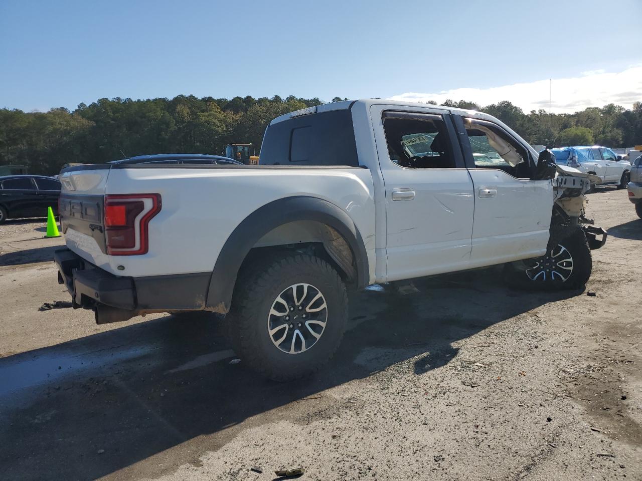 2017 Ford F-150 VIN 1FTFW1RG4HFA66218 Copart auction photo, front end / side damage thumbnail 3