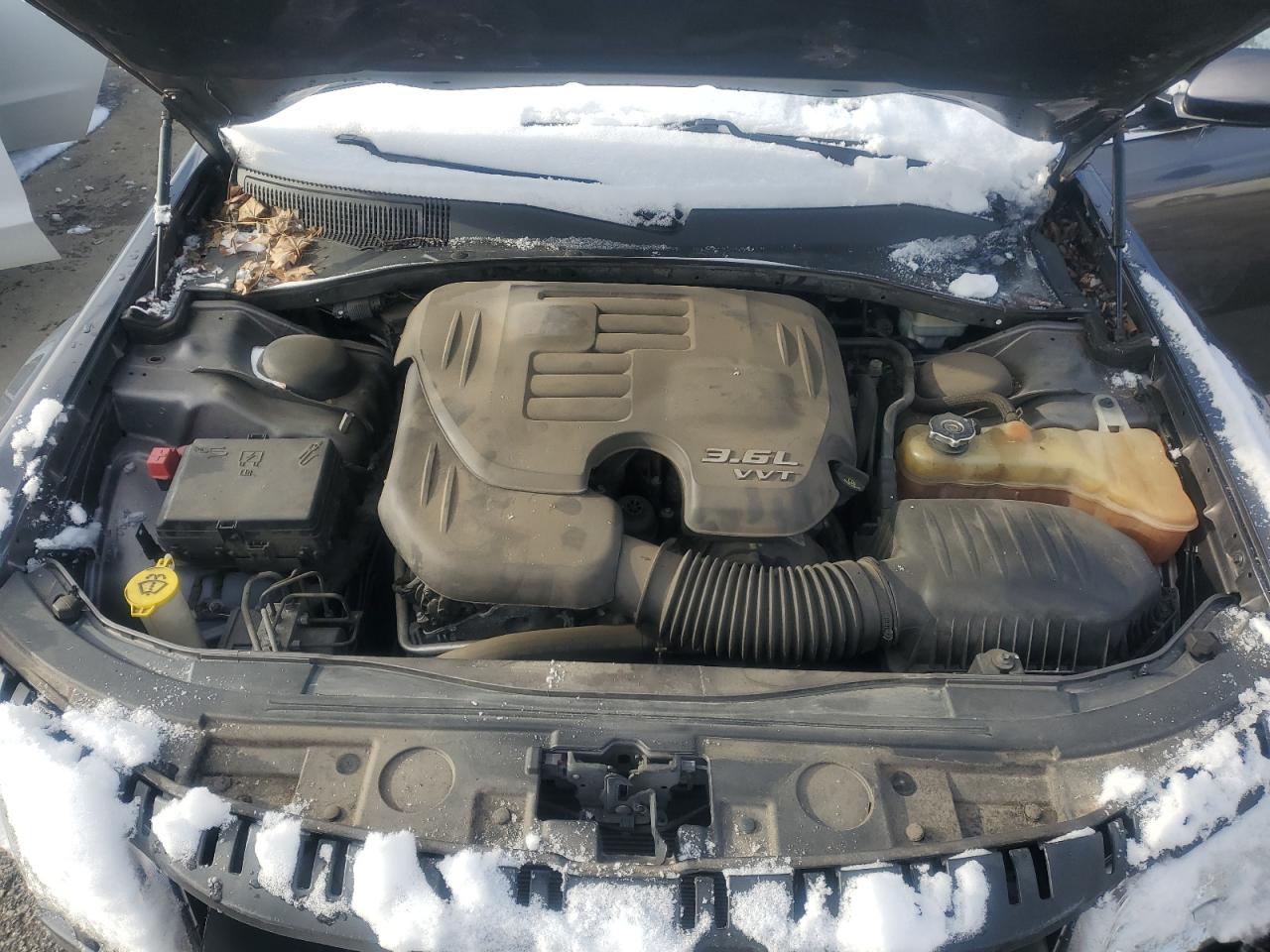 2014 Chrysler 300 VIN 2C3CCAAG2EH331353 Copart auction photo, front end damage thumbnail 11