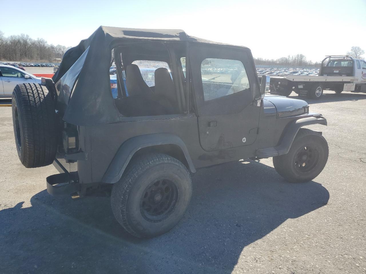 1995 Jeep Wrangler VIN 1J4FY19P7SP284384 Copart auction photo, front end / top/roof damage thumbnail 3