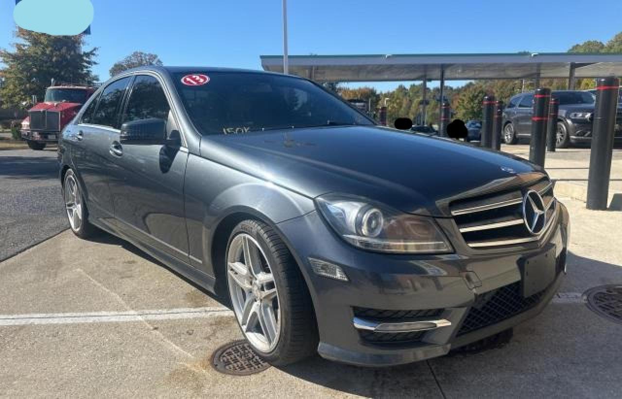 2013 Mercedes-Benz C-klasse VIN WDDGF8AB8DA838987