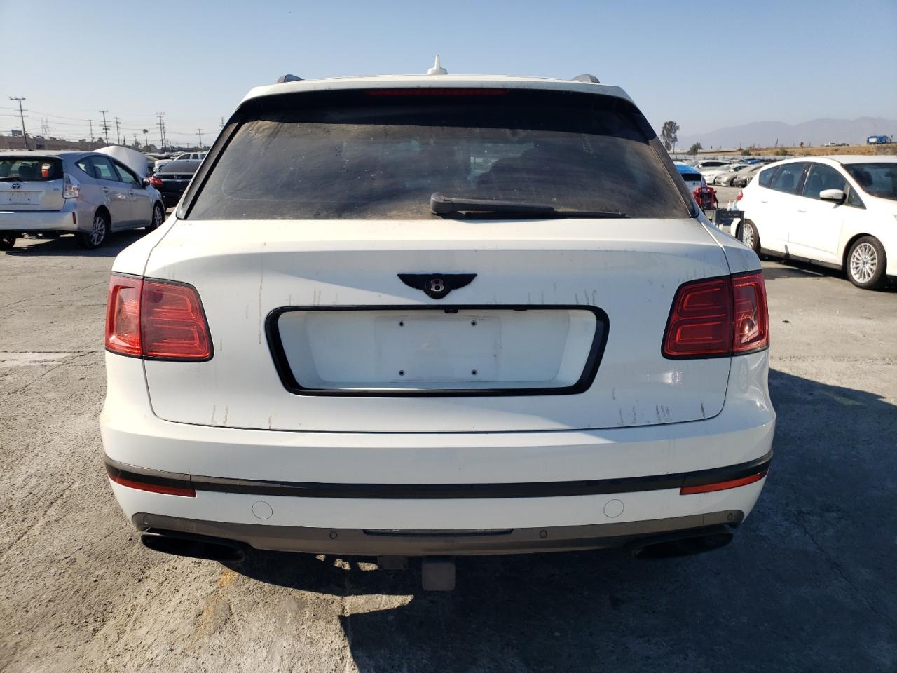 2018 Bentley Bentayga VIN SJAAC4ZV9JC020797 Copart auction photo, rear end damage thumbnail 6