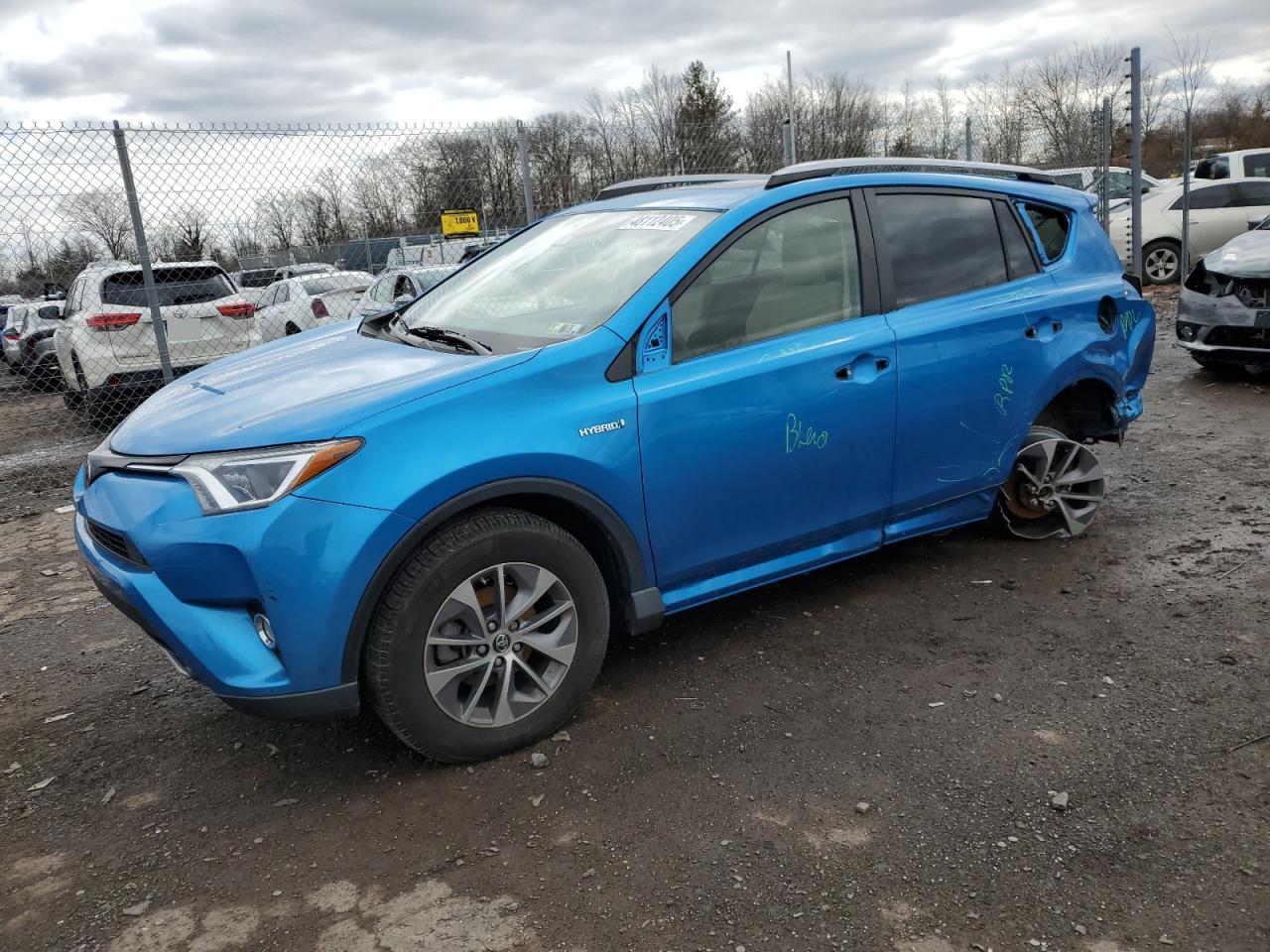 2018 Toyota RAV 4 VIN JTMRJREV5JD239003
