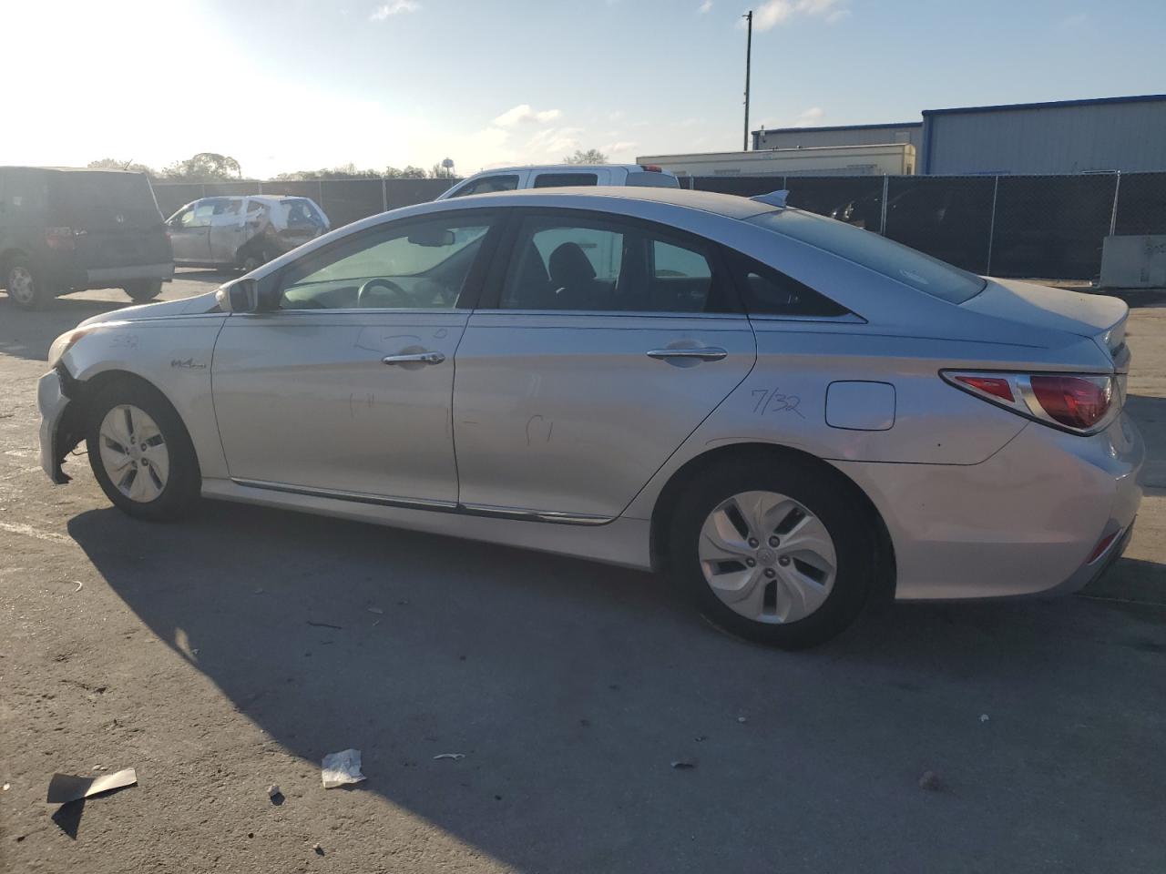 2015 Hyundai Sonata VIN KMHEC4A4XFA138360 Copart auction photo, front end damage thumbnail 2