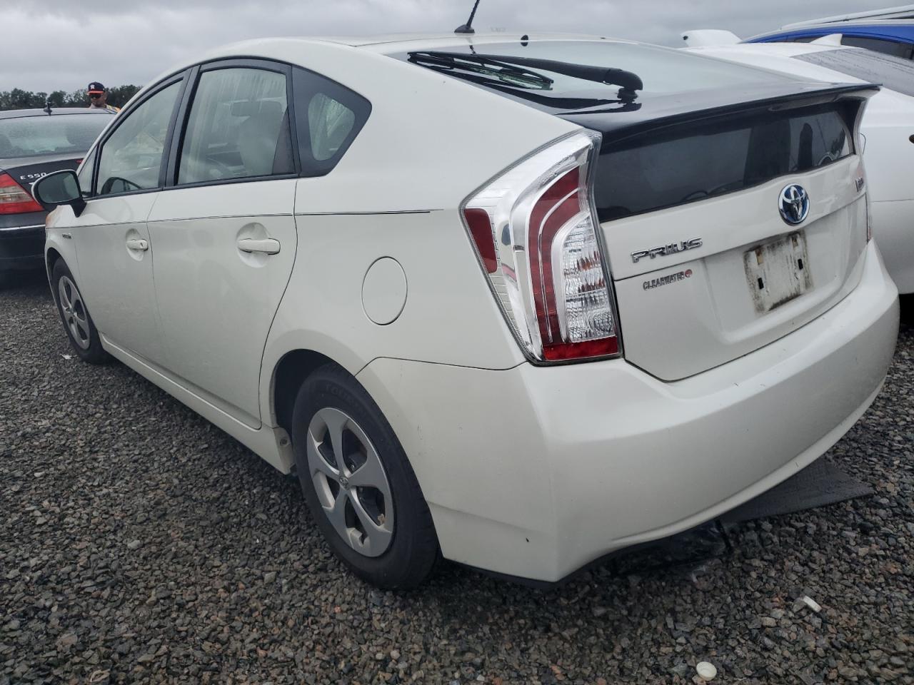 2014 Toyota Prius VIN JTDKN3DU8E1747968 Copart auction photo, water/flood / minor dent/scratches damage thumbnail 2