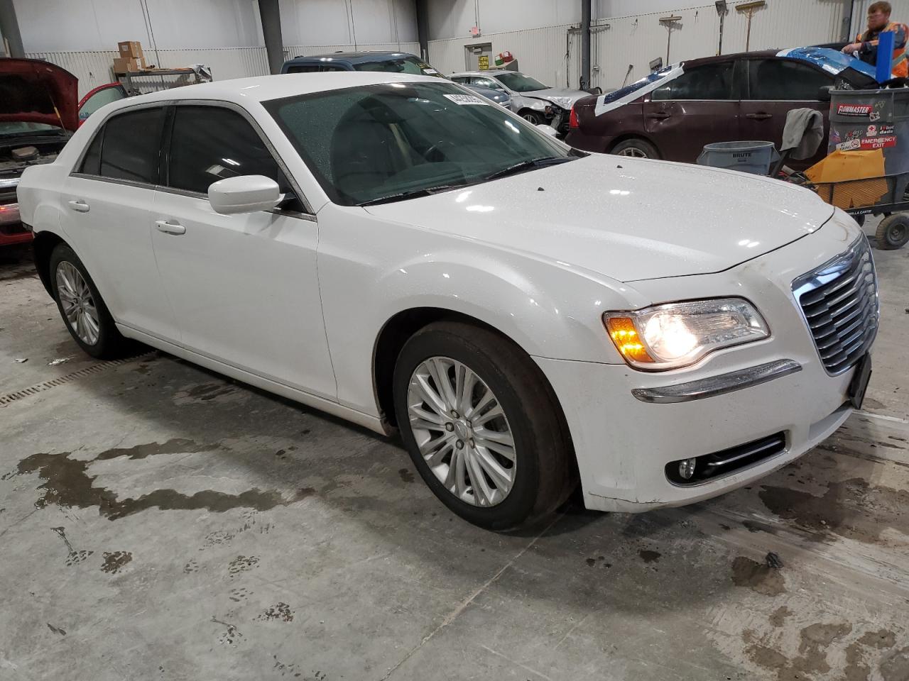 2014 Chrysler 300 VIN 2C3CCARG3EH139105 Copart auction photo, rear end / front end damage thumbnail 4