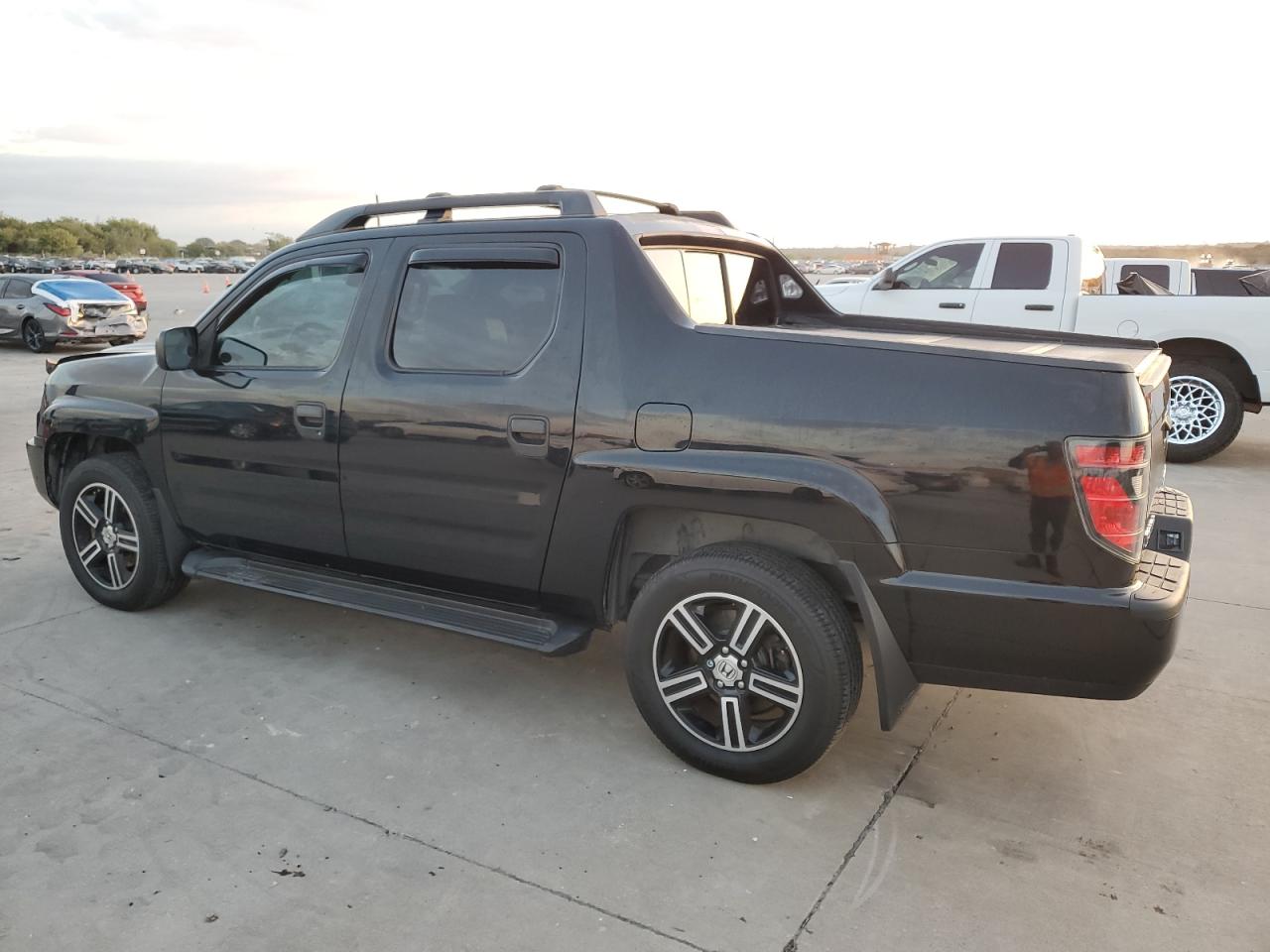 2013 Honda Ridgeline VIN 5FPYK1F72DB015363 Copart auction photo, front end damage thumbnail 2
