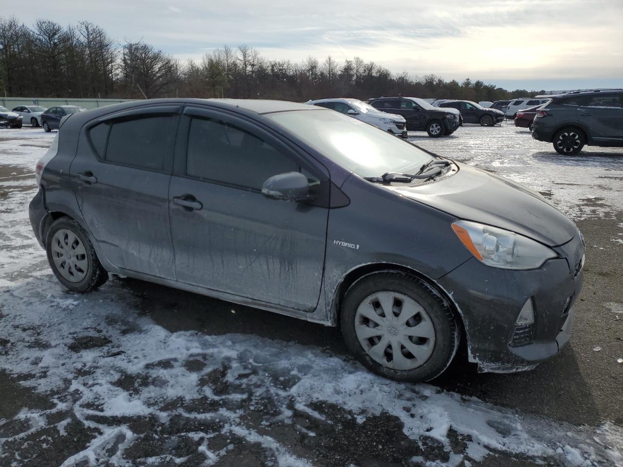 2013 Toyota Prius VIN JTDKDTB31D1530094 Copart auction photo, front end / minor dent/scratches damage thumbnail 4