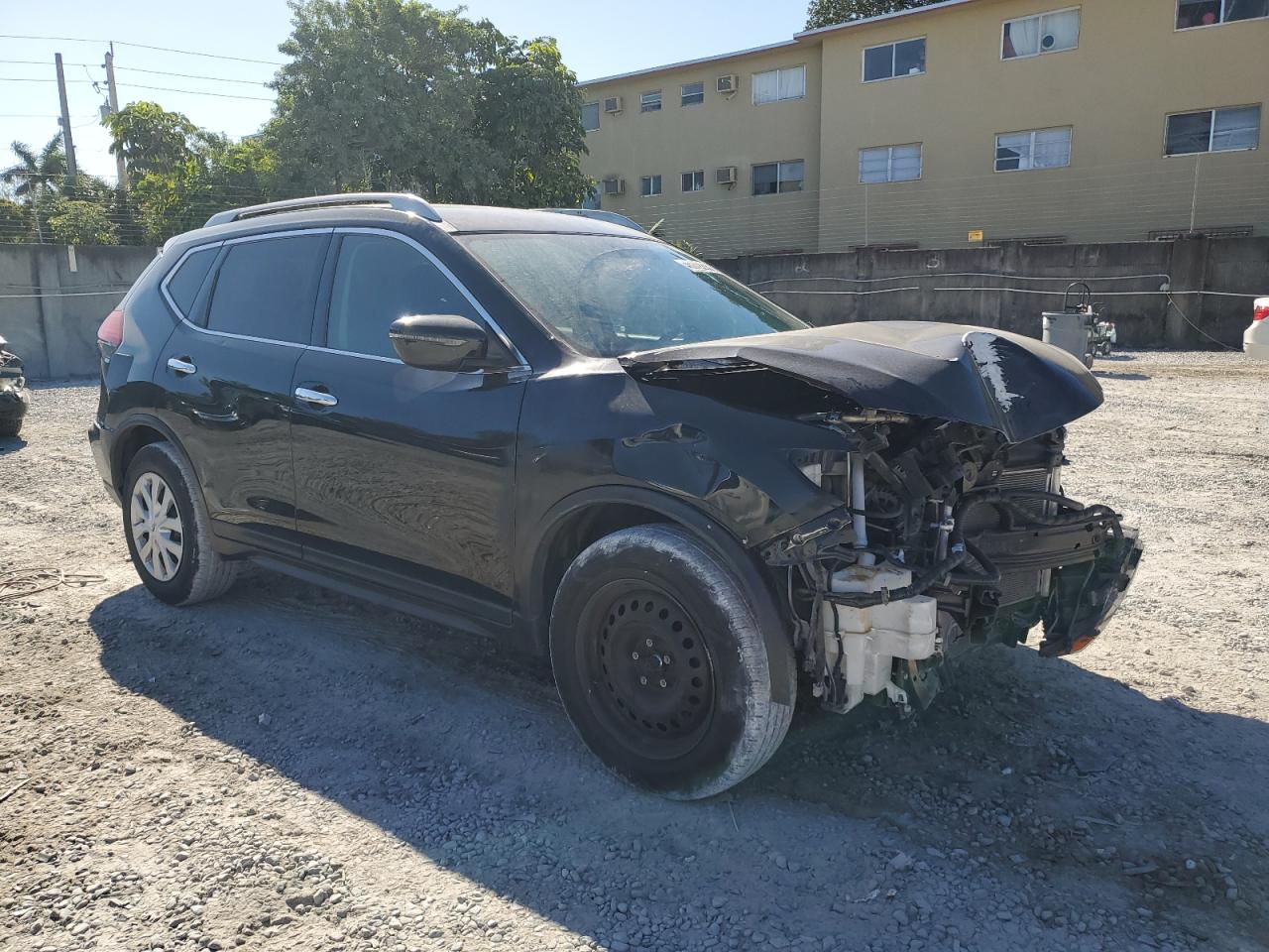 2017 Nissan Rogue VIN 5N1AT2MTXHC815291 Copart auction photo, front end / rear end damage thumbnail 4
