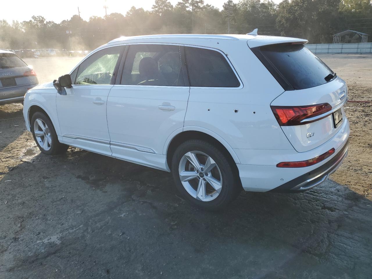 2022 Audi Q7 VIN WA1AJBF70ND021975 Copart auction photo, vandalism damage thumbnail 2