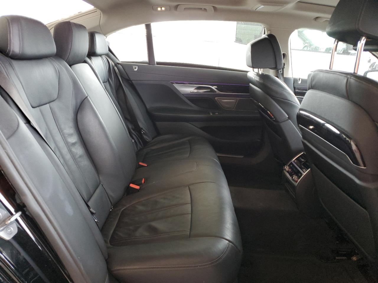 2022 BMW 7er VIN WBA7T4C05NCH91186 Copart auction photo, side / minor dent/scratches damage thumbnail 10