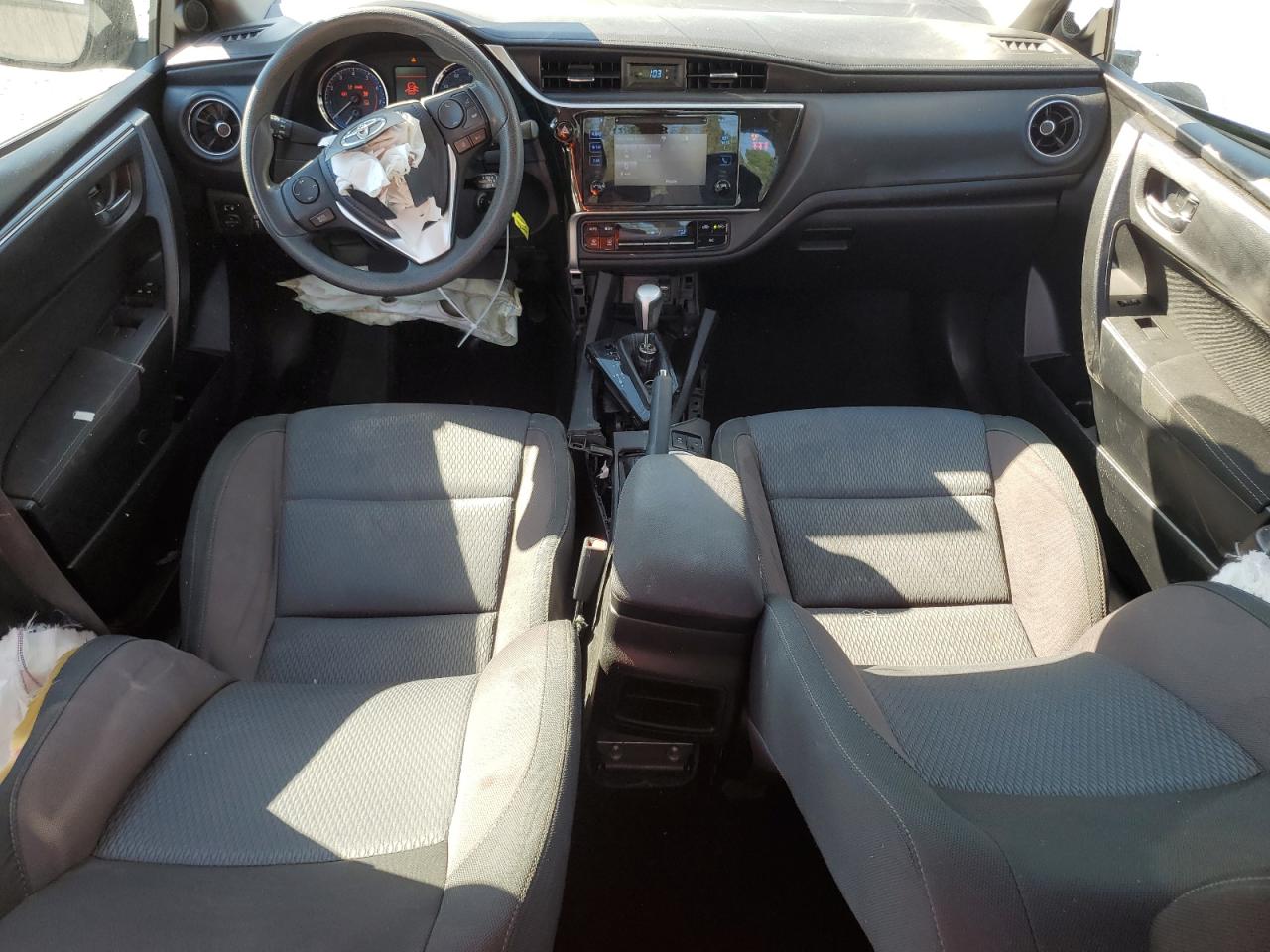 2019 Toyota Corolla VIN 5YFBURHE0KP939191 Copart auction photo, side / front end damage thumbnail 8