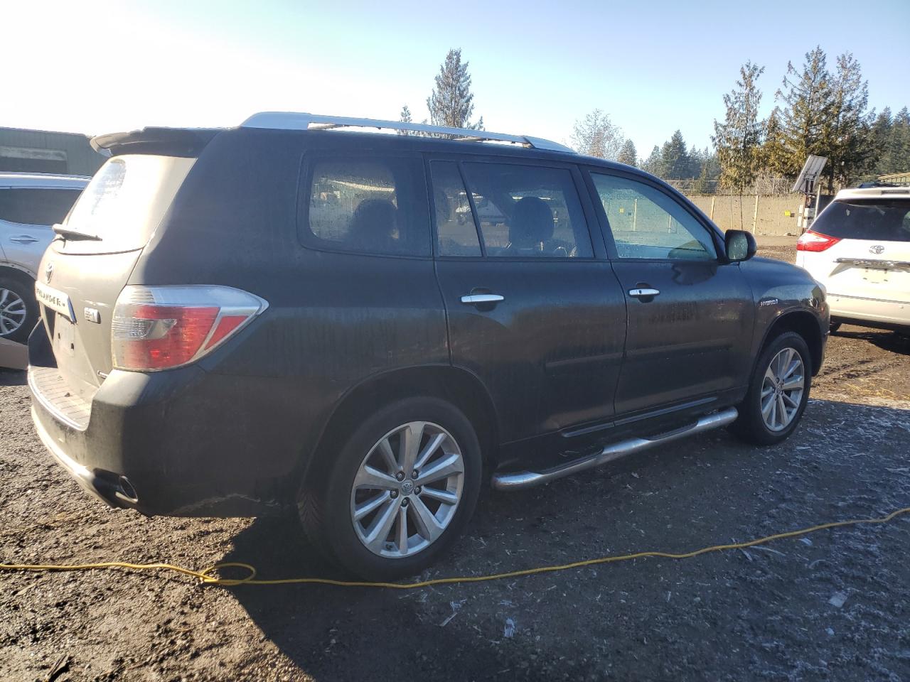 2009 Toyota Highlander VIN JTEEW44A392033991 Copart auction photo, side / front end damage thumbnail 3