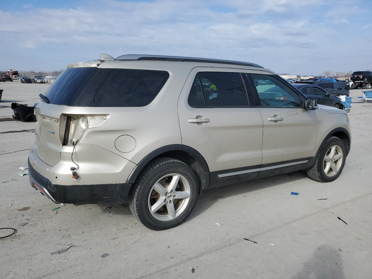 2017 Ford Explorer VIN 1FM5K8DH9HGD99018 Copart auction photo, rear end damage thumbnail 3