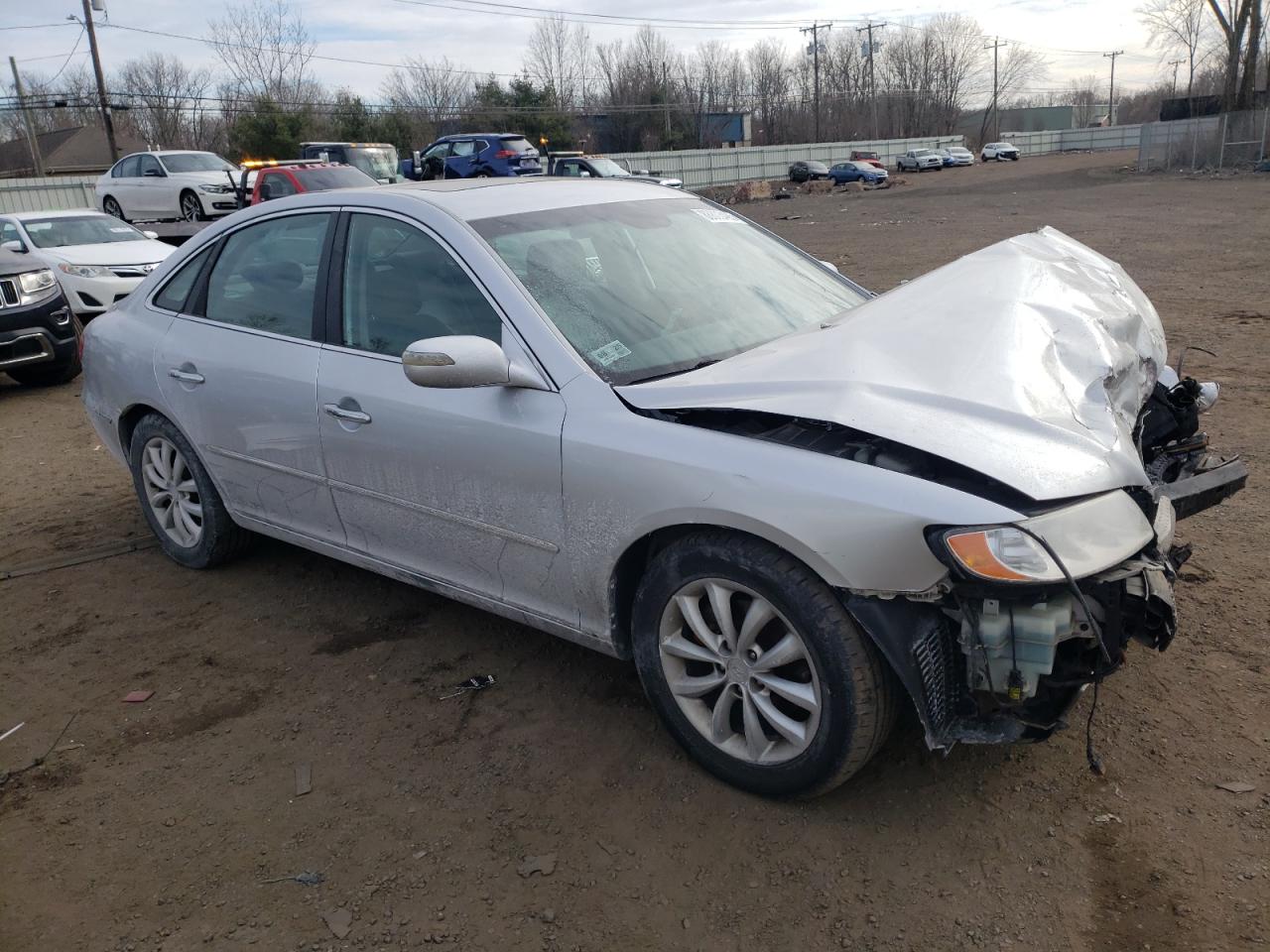 2008 Hyundai Azera VIN KMHFC46F58A318363 Copart auction photo, front end / minor dent/scratches damage thumbnail 4