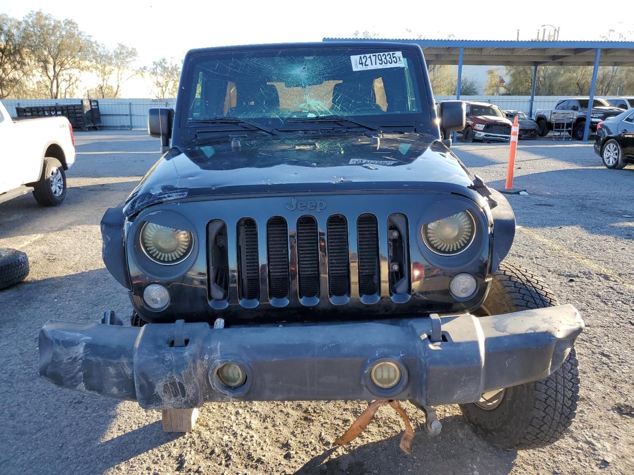 2018 Jeep Wrangler VIN 1C4BJWDG7JL924709 Copart auction photo, front end / side damage thumbnail 5