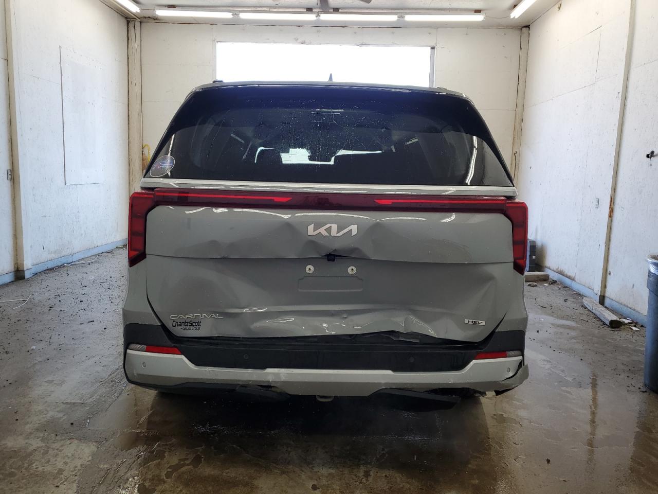 2025 KIA Carnival VIN KNDNC5KA4S6036385 Copart auction photo, rear end / minor dent/scratches damage thumbnail 6
