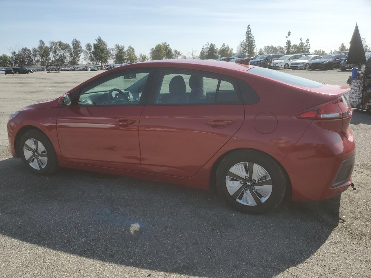 2020 Hyundai IONIQ VIN KMHC65LC7LU225927 Copart auction photo, side / rear end damage thumbnail 2