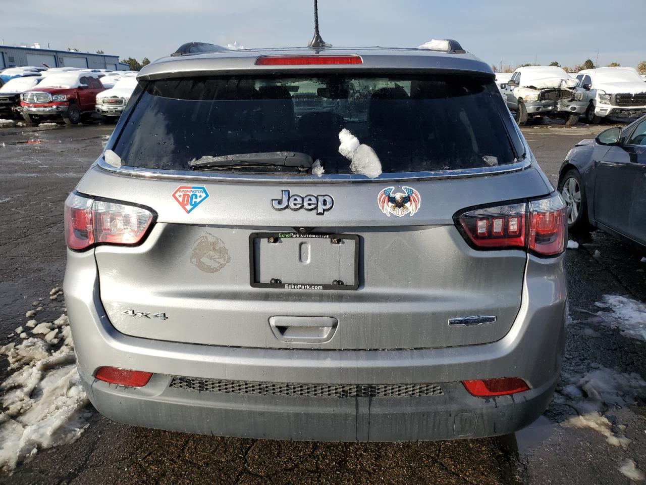 2019 Jeep Compass VIN 3C4NJDBB5KT768085 Copart auction photo, side damage thumbnail 6