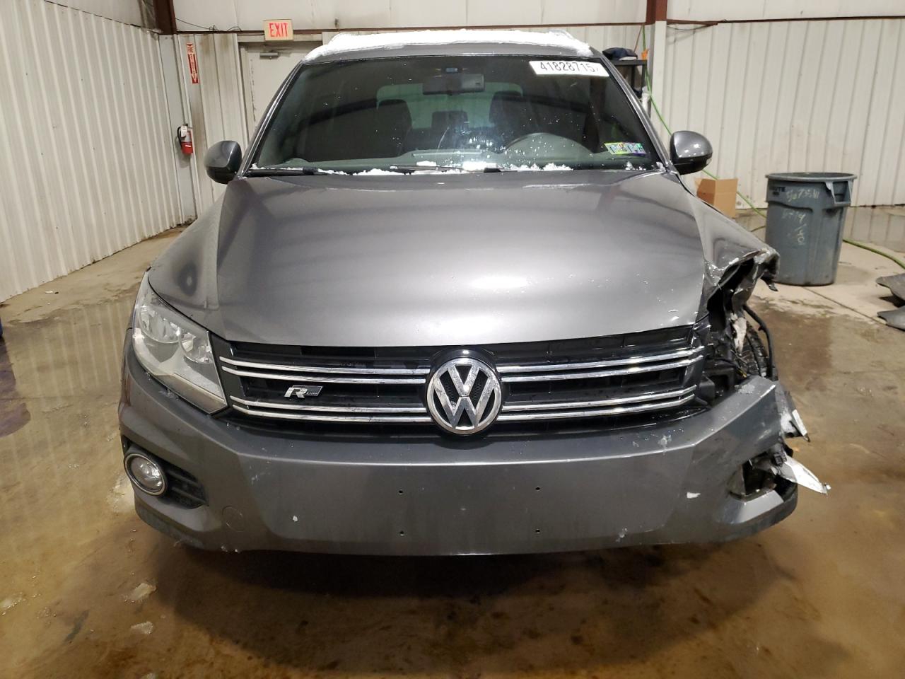 2016 Volkswagen Tiguan VIN WVGBV7AX4GW085961 Copart auction photo, front end damage thumbnail 5