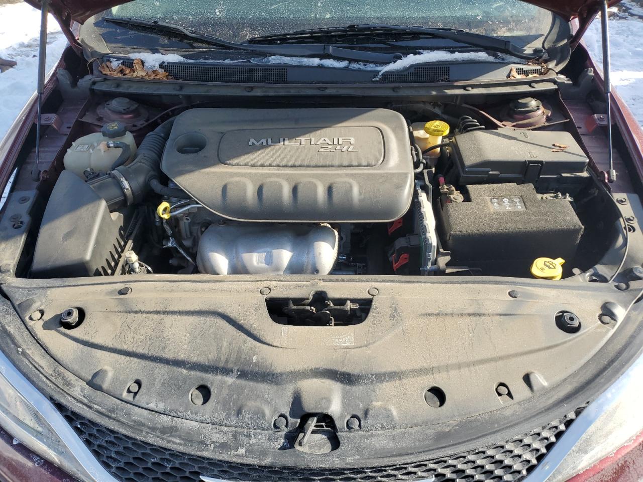 2015 Chrysler 200 VIN 1C3CCCAB5FN554236 Copart auction photo, side / minor dent/scratches damage thumbnail 13