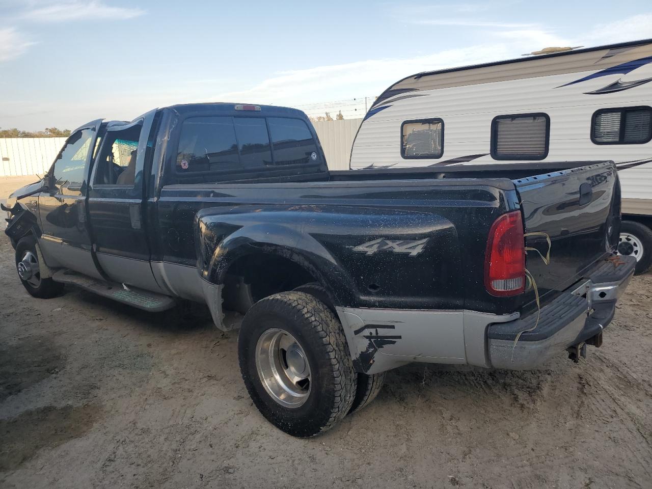 2001 Ford F350 VIN 1FTWW33FX1EA04510 Copart auction photo, top/roof damage thumbnail 2