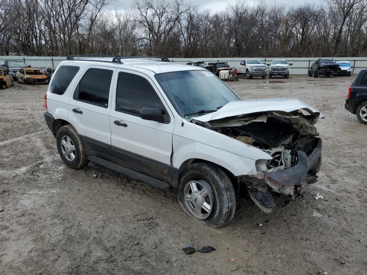 2004 Ford Escape VIN 1FMYU02144DA18217 Copart auction photo, front end / side damage thumbnail 4