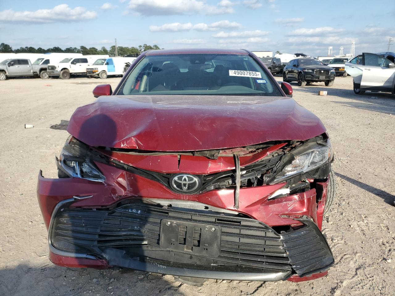 2021 Toyota Camry VIN 4T1C11AKXMU406300 Copart auction photo, front end / minor dent/scratches damage thumbnail 5