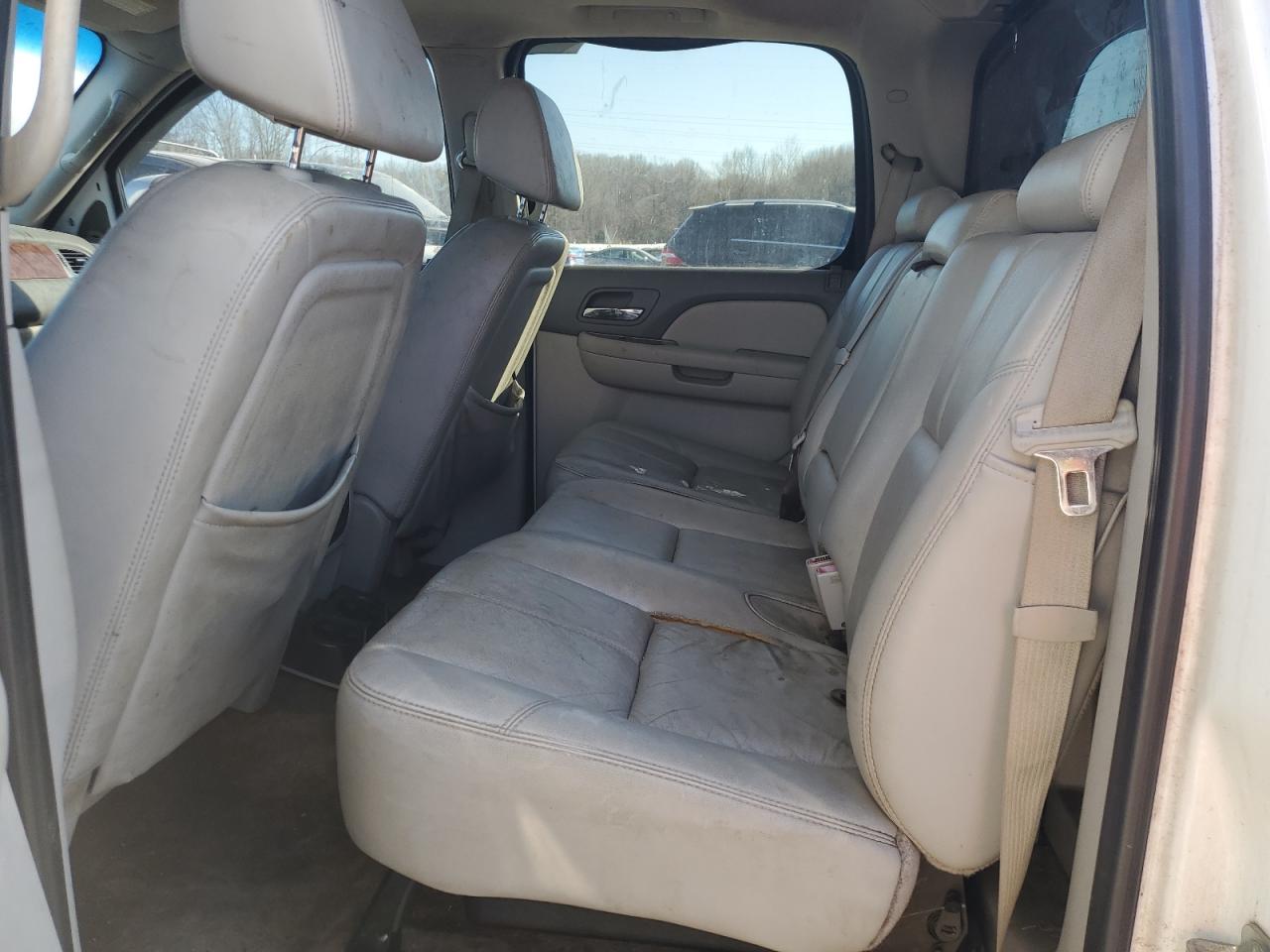 2007 Chevrolet Avalanche VIN 3GNFK123X7G314060 Copart auction photo, burn - engine / replaced vin damage thumbnail 10