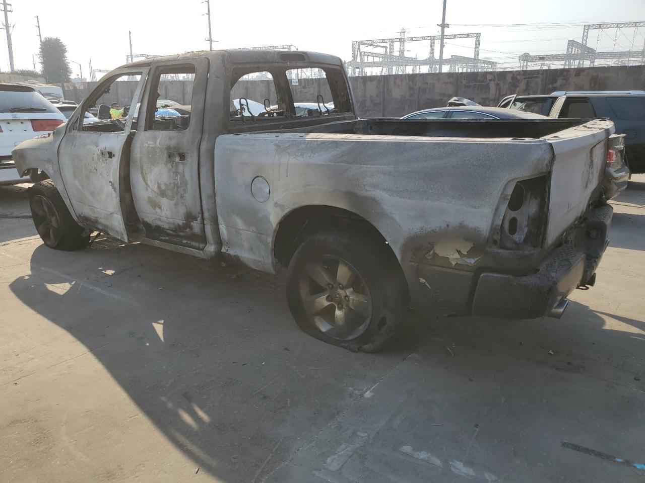 2015 RAM 1500 VIN 1C6RR6FTXFS522947 Copart auction photo, burn / burn - interior damage thumbnail 2