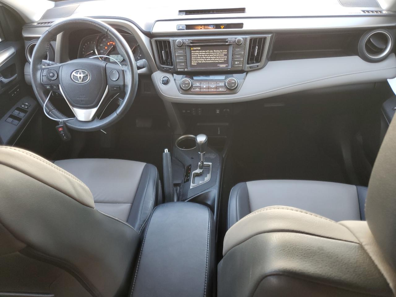 2015 Toyota RAV 4 VIN 2T3YFREV2FW207617 Copart auction photo, side / rear end damage thumbnail 8