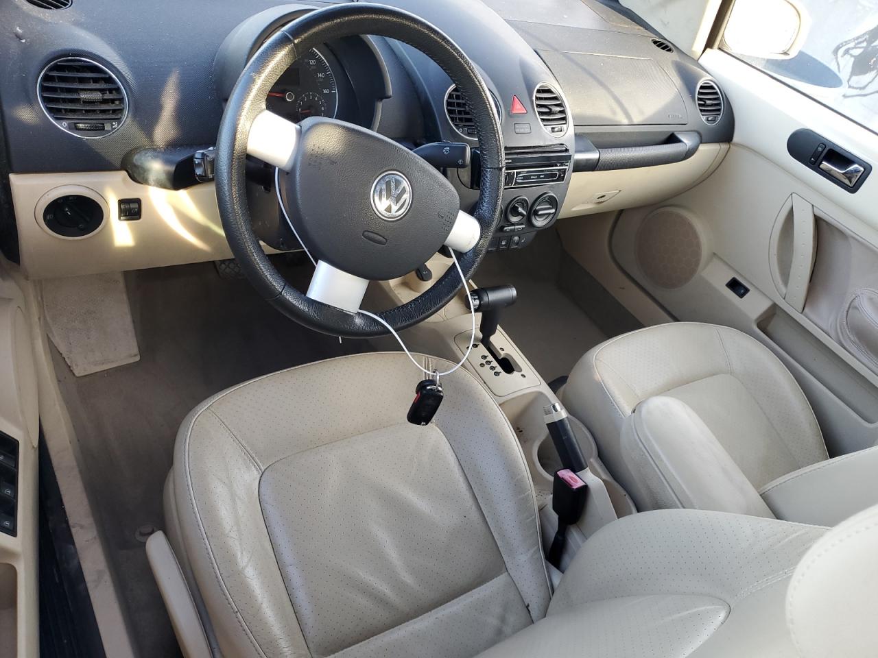 2006 Volkswagen Beetle VIN 3VWSF31Y66M311819 Copart auction photo, minor dent/scratches damage thumbnail 8