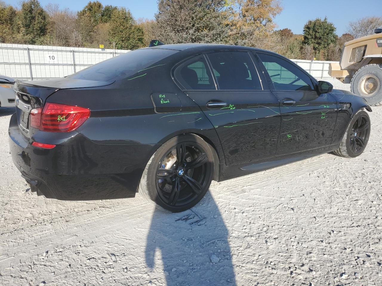 2015 BMW M5 VIN WBSFV9C52FD594673 Copart auction photo, front end damage thumbnail 3