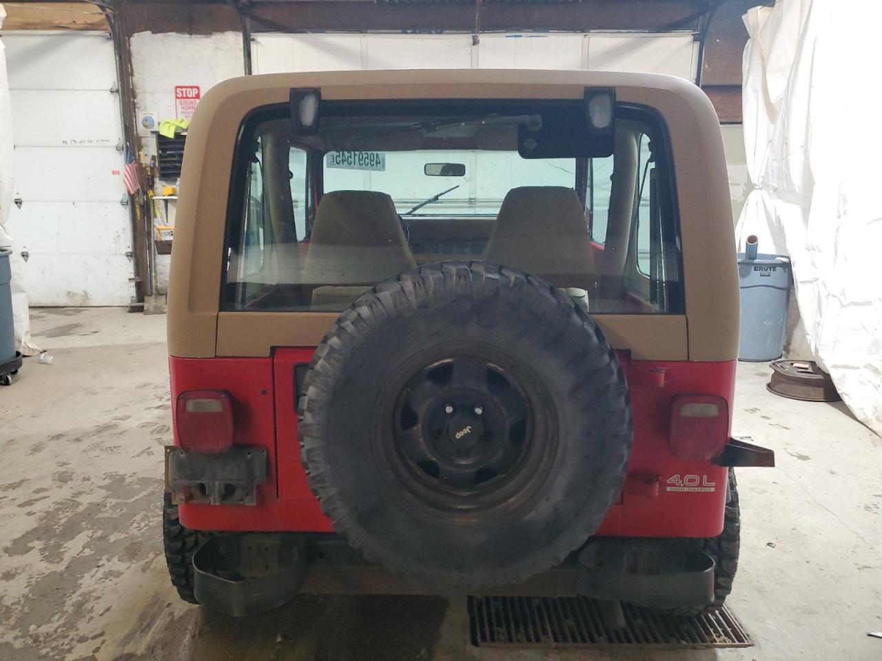 1995 Jeep Wrangler VIN 1J4FY29S1SP246885 Copart auction photo, front end damage thumbnail 6