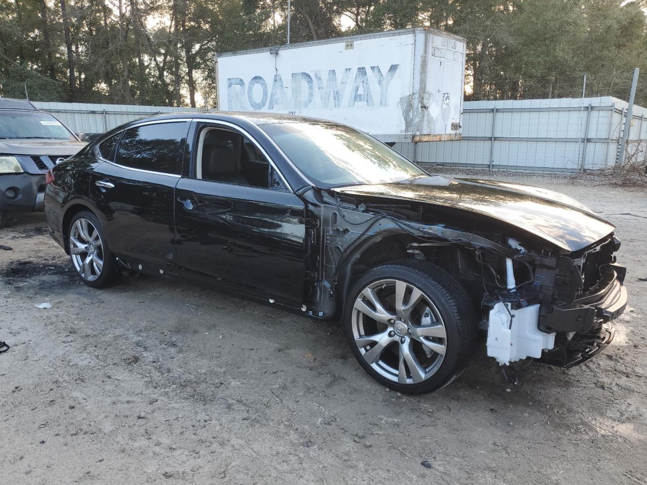 2017 Infiniti Q70 VIN JN1BY1PP1HM170370 Copart auction photo, front end damage thumbnail 4