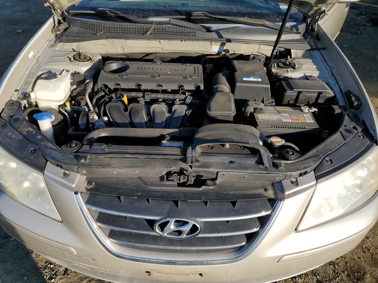 2010 Hyundai Sonata VIN 5NPET4AC4AH585943 Copart auction photo, front end damage thumbnail 11