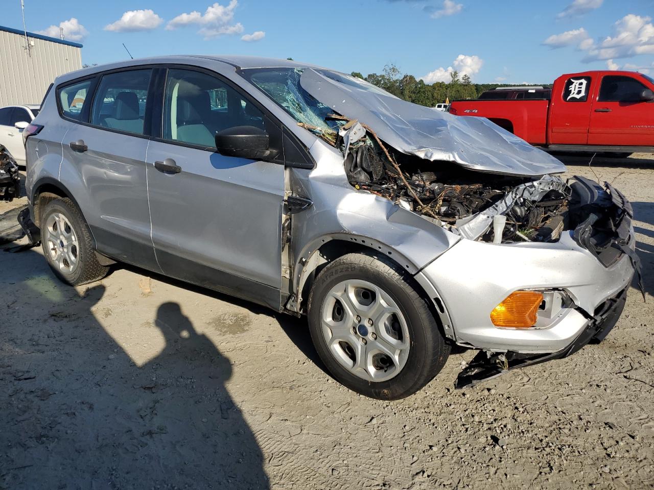 2017 Ford Escape VIN 1FMCU0F7XHUE29555 Copart auction photo, front end damage thumbnail 4