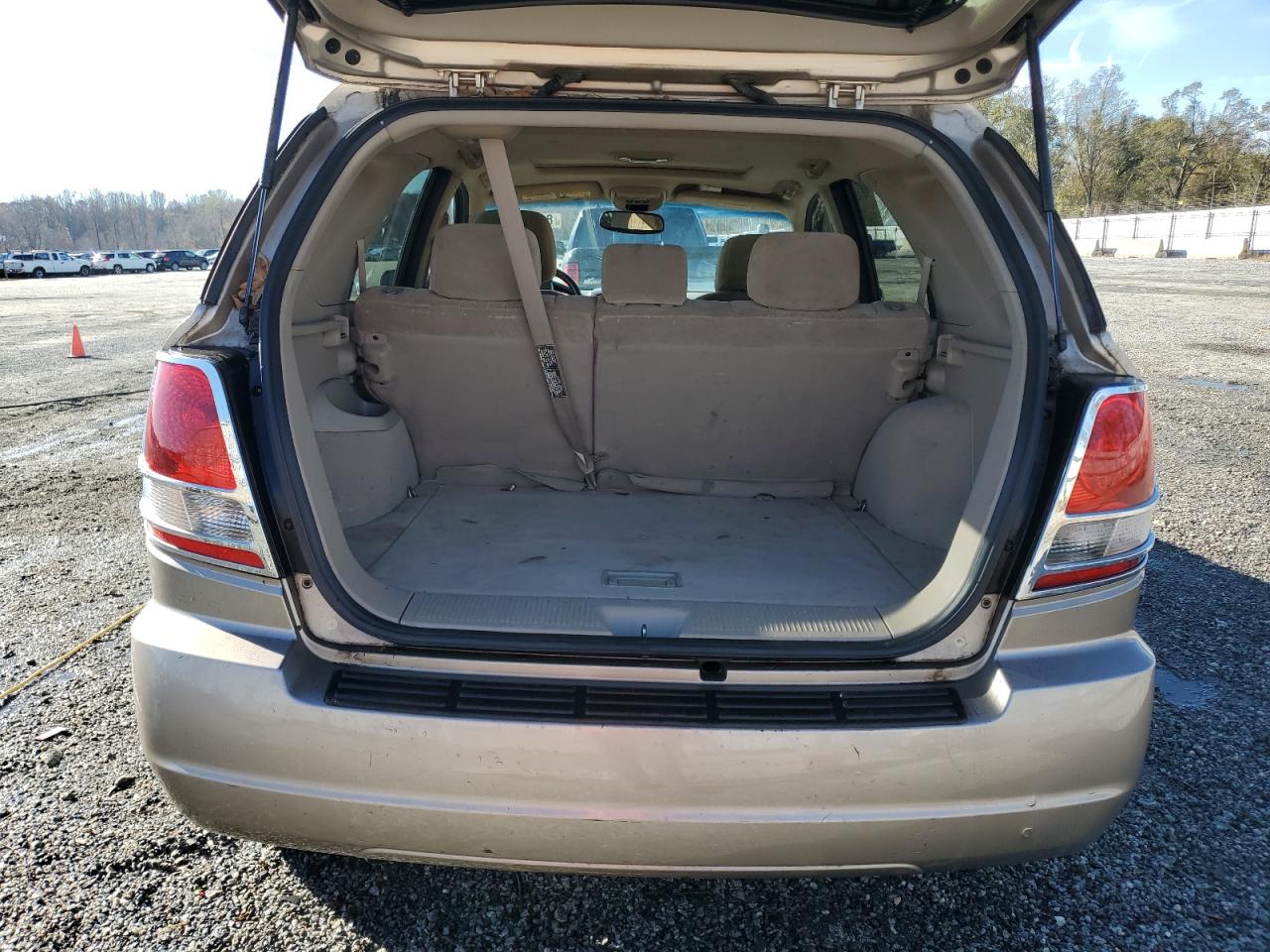 2006 KIA Sorento VIN KNDJD733765647191 Copart auction photo, burn - engine damage thumbnail 6