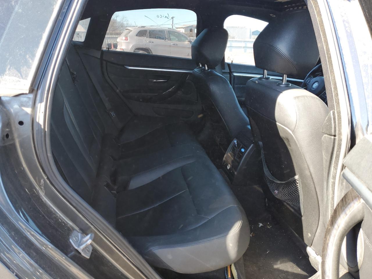 2016 BMW 4er VIN WBA4C9C50GG137930 Copart auction photo, rear end / side damage thumbnail 10
