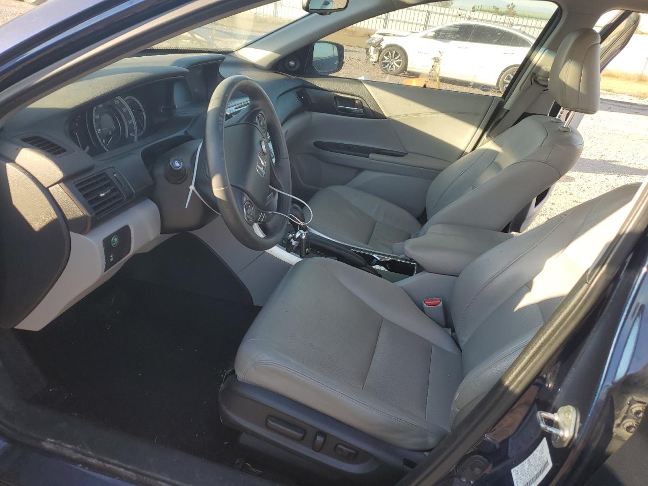2013 Honda Accord VIN 1HGCR3F80DA028285 Copart auction photo, rear end / minor dent/scratches damage thumbnail 7