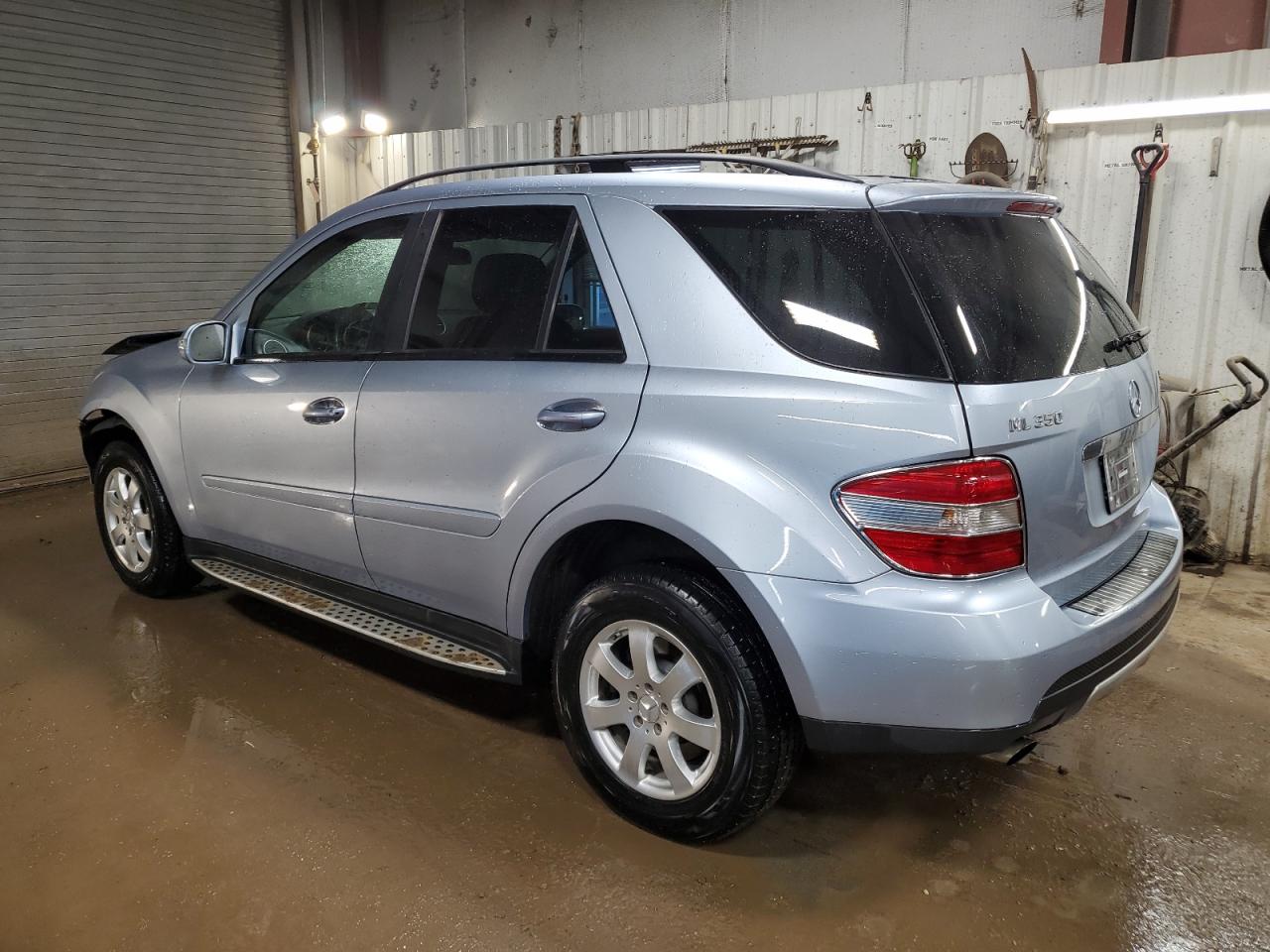2007 Mercedes-Benz M-klasse VIN 4JGBB86E17A199967 Copart auction photo, front end / minor dent/scratches damage thumbnail 2