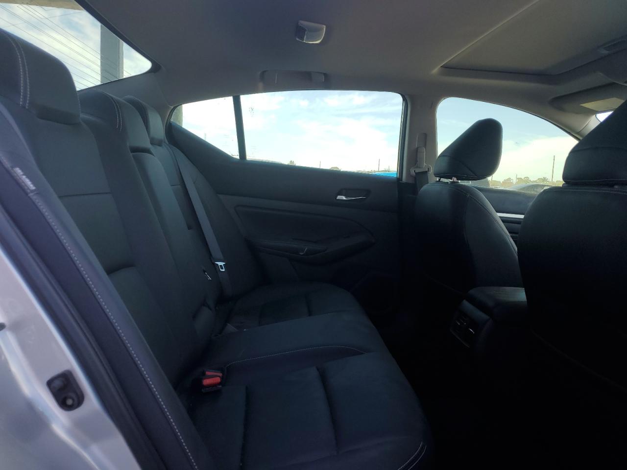 2019 Nissan Altima VIN 1N4BL4EV0KC127737 Copart auction photo, side / minor dent/scratches damage thumbnail 10
