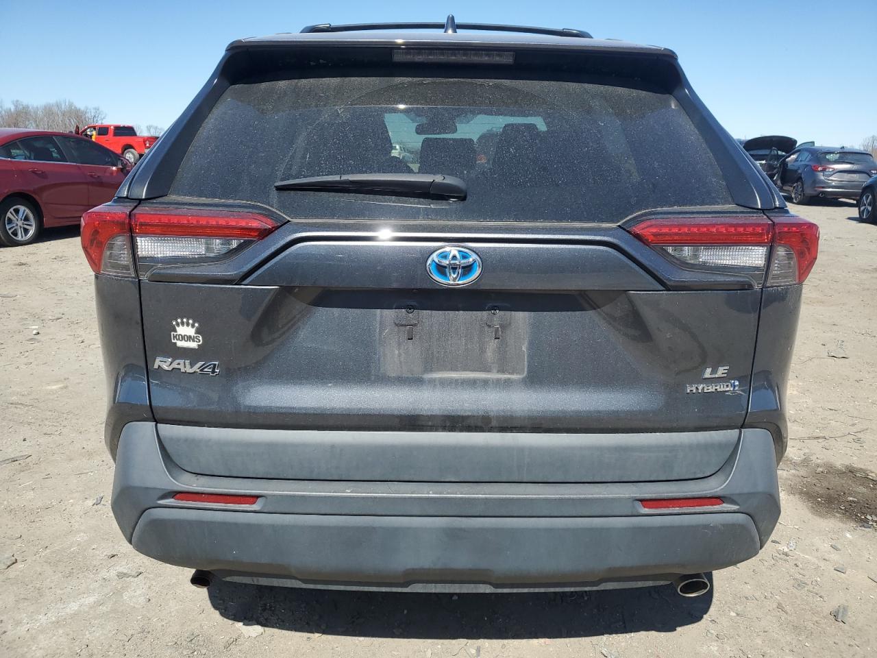 2021 Toyota RAV 4 VIN 4T3M6RFV8MU009439 Copart auction photo, front end / side damage thumbnail 6
