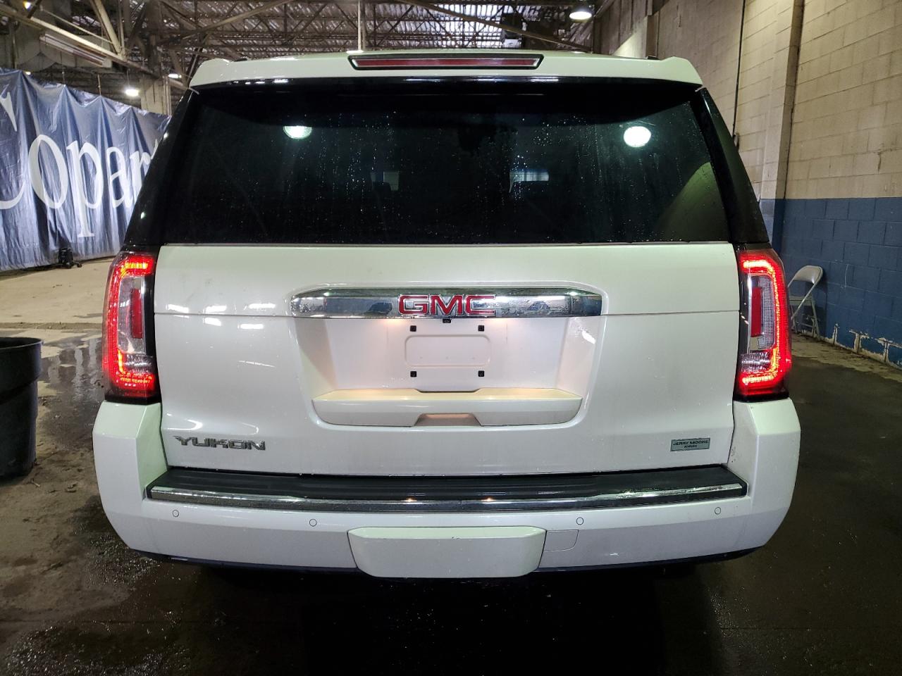 2015 GMC Yukon VIN 1GKS2CKJ3FR524746 Copart auction photo, minor dent/scratches damage thumbnail 6
